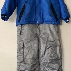 スキーウェア上下 140センチ靴下付  