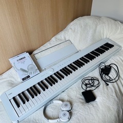 CASIO Privia PX-S1100WE 電子ピアノ カシオ　白