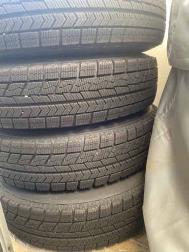 スタッドレスタイヤ