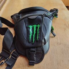 モンスターエナジーレッグバッグ