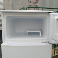 〇【引取限定中古品】HerbRelax ヤマダ電機オリジナル 直冷式冷蔵庫 YRZ-C09B1 90L 2017年製の画像