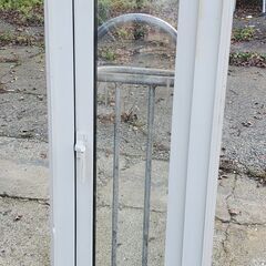 1 TOSTEM 滑り出し窓 小屋 プレハブ 明り取り 窓 サッシ