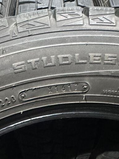 【４本ｾｯﾄ】国産中古ｽﾀｯﾄﾞﾚｽﾀｲﾔ ダンロップ ウィンターマックス WM01 205/60R16 92Q 2017年製 適合車