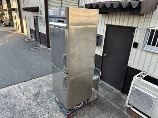 フクシマ　業務用　縦型２面　冷凍室１９１L　冷蔵室　１７０L　厨房　飲食店　店舗　ＵＲＮ－２１ＰＭ１