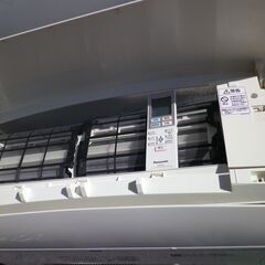 パナソニック　2.5Kエアコン　8～１0畳用　CS-259CEXE7-W　2019年　100V　お掃除機能付きの画像