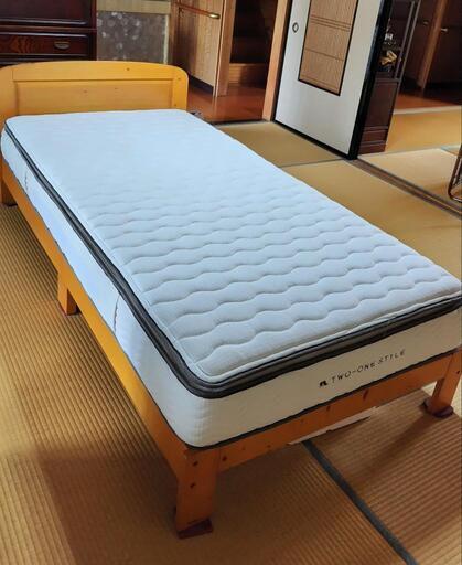 【売約済み】木製シングルベッド　マットレス付