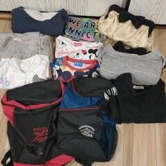 服やカバンまとめて16点以上の画像