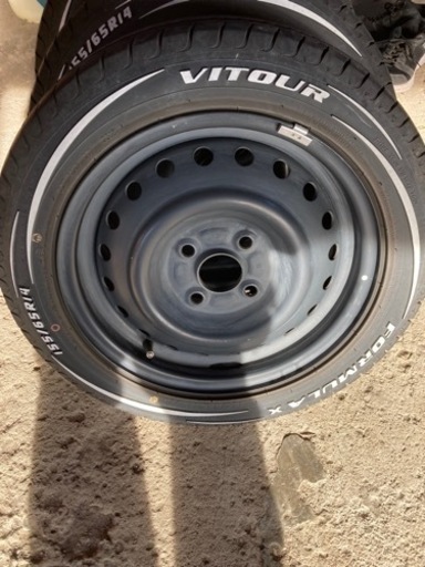VITOUR (ヴィツァー)ホワイトレタータイヤ
