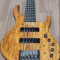 クライブ 5 弦ベースギターの画像