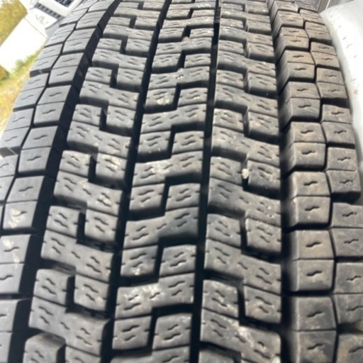 ほぼ新品　YOKOHAMA ZEN 903ZW 265/70R19.5 140/138J スチールホイール付　2020年製　大型トラッ
