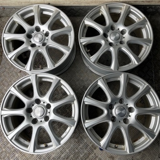 アルミホイール　16インチ　シルバー