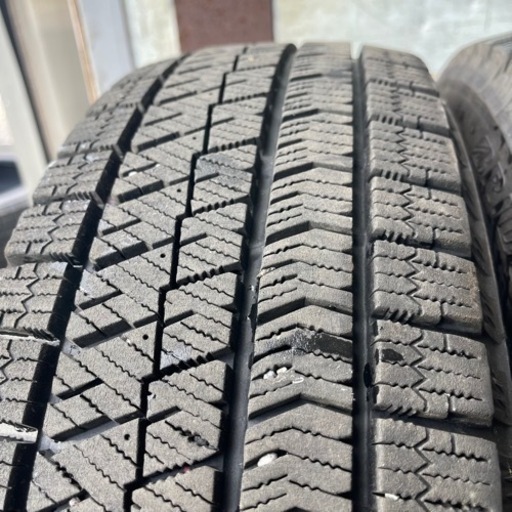 極上タイヤ　BRIDGESTONE ブリヂストン　ブリジストン　VRX2 175/65R15 スタッドレス　タイヤ　2017年製　15