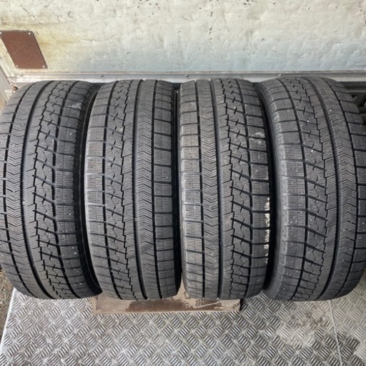 バリ山　BRIDGESTONE ブリヂストン　ブリジストン　VRX 215/55R17 スタッドレス　タイヤ　2016年製　17インチ