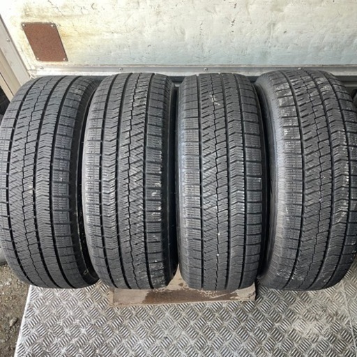 極上タイヤ　BRIDGESTONE ブリヂストン　ブリジストン　VRX2 215/60R16 スタッドレス　タイヤ　2019年製　16インチ