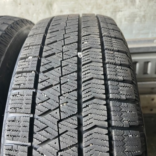 極上タイヤ　BRIDGESTONE ブリヂストン　ブリジストン　VRX2 185/60R15 スタッドレス　タイヤ　2017年製　15インチ