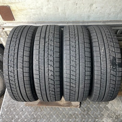 バリ山　BRIDGESTONE ブリヂストン　ブリジストン　VRX 185/65R15 スタッドレス　タイヤ　2018年製　15インチ