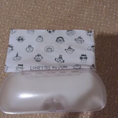 未使用リュネット・ジュラのメガネケースとメガネ拭き