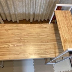 お渡しの方決まりました【美品】ラック付きパソコンデスク・オフィスデスク　白　木目の画像