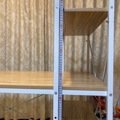 お渡しの方決まりました【美品】ラック付きパソコンデスク・オフィスデスク　白　木目の画像