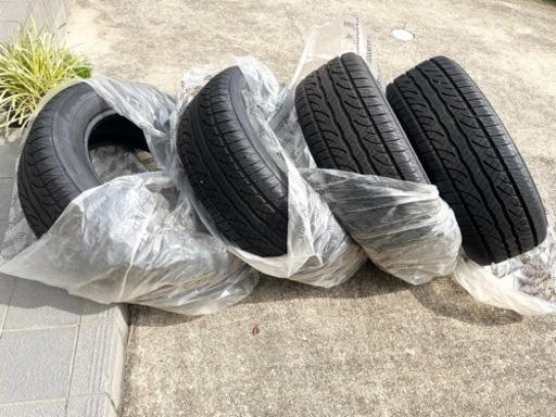 タンドラのタイヤ 20インチ