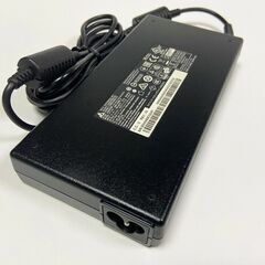 オリジナルの Delta ADP-150VB B ラップトップ電源アダプター - 完璧な状態の画像