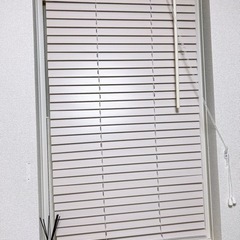 美品 ニトリ 木製ブラインド