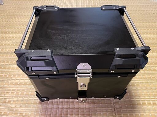 バイク リアボックス 55L 大容量 トップケース　カブ、ジャイロ、スクーターなどにも便利です