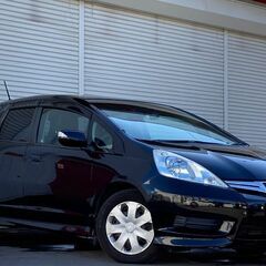 【ハンドリングが良くて室内が広い車！！】　荷室が広いので荷物を載...