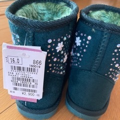新品未使用　　ムートン　もこもこブーツ16㎝の画像