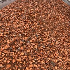 瓦チップ　３，０００ｋｇ(３ｔトラック１台分)　１２０００円