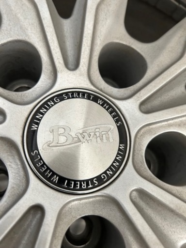 b-win 235/50 R18 スタッドレス