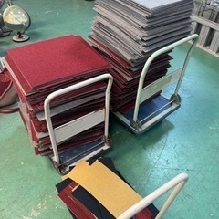 決まりました☆税込¥11000🫡耐火カーペット☆250枚ぐらい？大量！まとめてになります！の画像