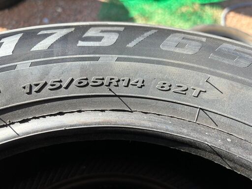 175/65R14　ノーマルタイヤ　新品タイヤお安くお譲りいたします。