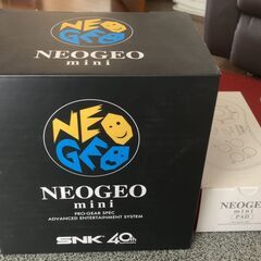 ネオジオミニ本体とコントローラ１つ