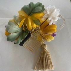 着物　成人式　髪飾り　振袖　黄色の画像