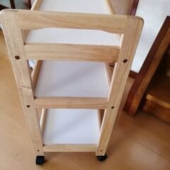 木製キャスターワゴン　3段　新品　組立済み　押入れ下にの画像