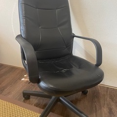 引き取ってください。イス、破れアリ。