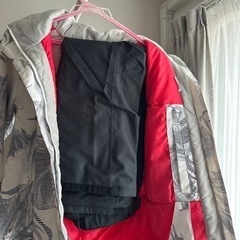 スノーボードウェア　レディース　ROXYの画像