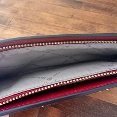 MICHAEL KORS 長財布の画像