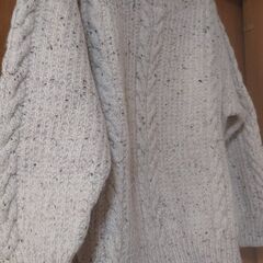 手編みのセーターの画像