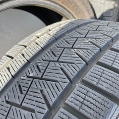 235/50R18スタッドレスバリ目 (キム) 札幌のタイヤ、ホイールの中古 