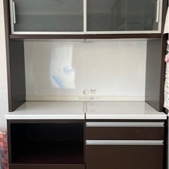 【決まりました】食器棚、もらってください！