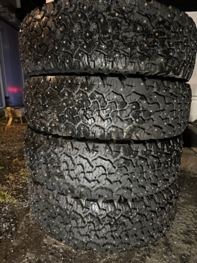 オールテレーン　30×9.5R15 スパイクタイヤ フルピン