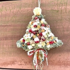 壁に飾るクリスマスツリーガーランド　スワッグ　クリスマスリース　pgaの画像