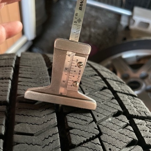 ノア　ヴォクシー　エスクァイア　等　スタッドレス　VRX2 195/65r15