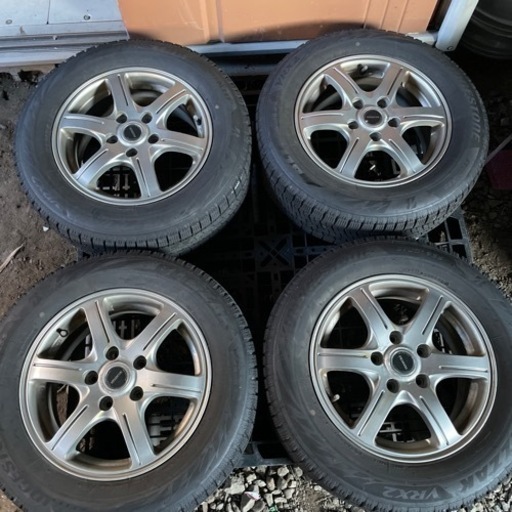 ノア　ヴォクシー　エスクァイア　等　スタッドレス　VRX2 195/65r15