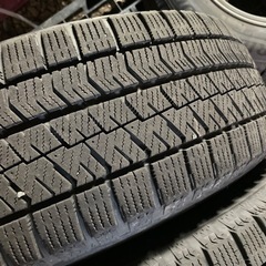 ノア　ヴォクシー　エスクァイア　等　スタッドレス　VRX2 195/65r15の画像