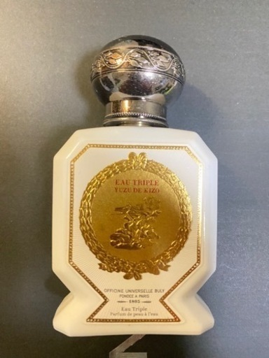 Officine Universelle Buly オー・トリプル