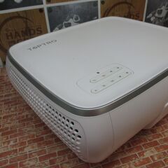 TOPTRO　TR80　プロジェクター　2017年製　中古品　現状品　ミニ台/リモコン付き　【ハンズクラフト宜野湾店】の画像