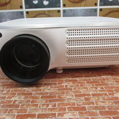 TOPTRO　TR80　プロジェクター　2017年製　中古品　現状品　ミニ台/リモコン付き　【ハンズクラフト宜野湾店】の画像